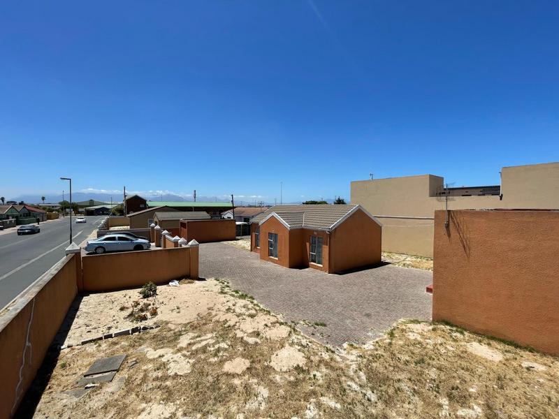 5 Bedroom Property for Sale in Tembani Western Cape